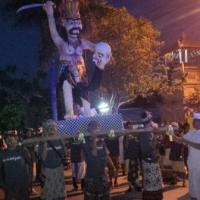 Sambut Nyepi, Warga Hindu Pekanbaru Arak Ogoh-ogoh di Pura Agung